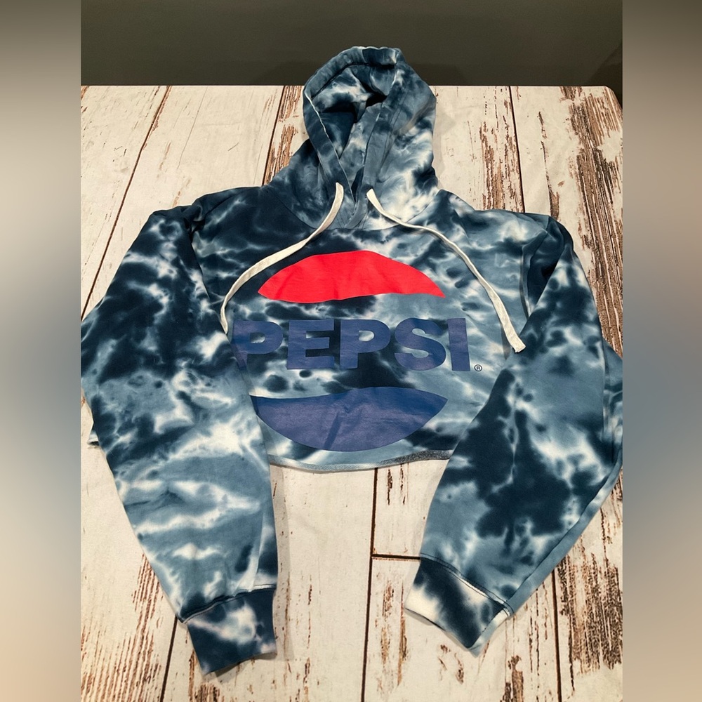 NWOT PEPSI CROPPED HOODIE